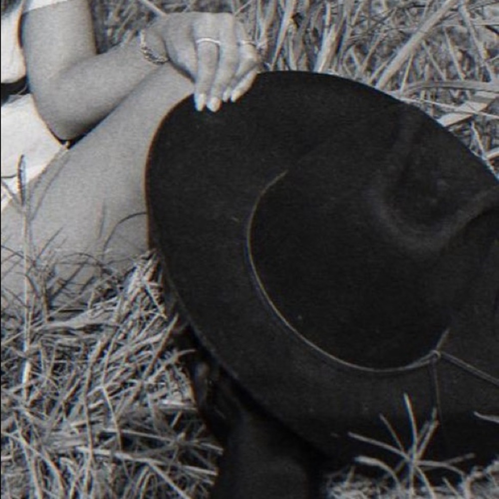 Lack of Color Black Hat